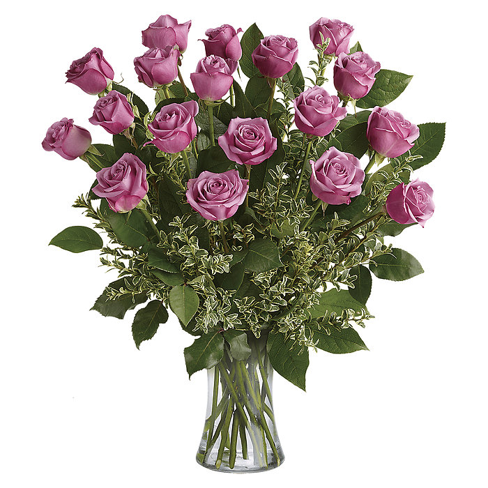 Luxe and lovely lavender roses
