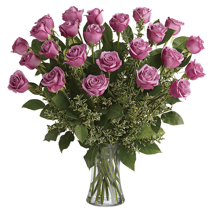 Luxe and lovely lavender roses